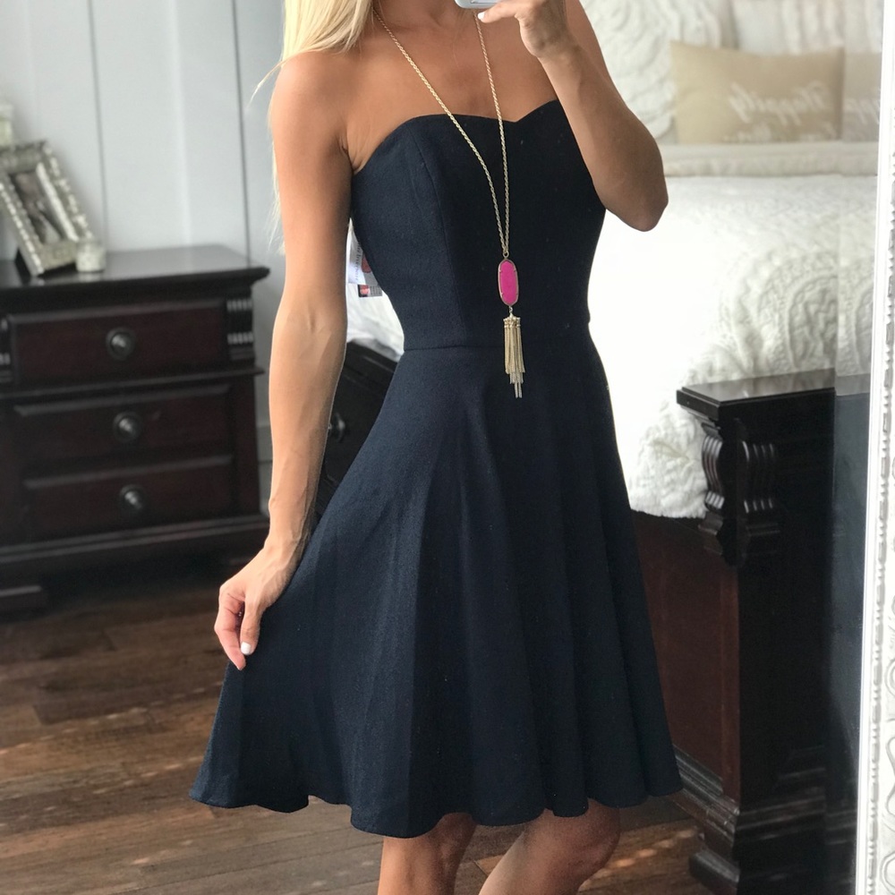 Elegant Black Strapless Mini Dress
